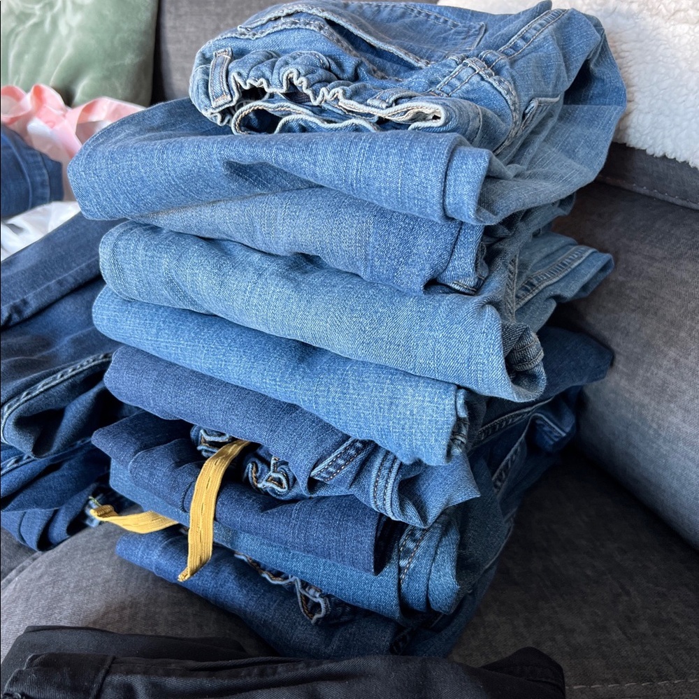 9 pair, 16R, 7 Pair Lees/ & 2 Pair Urban Pipeline boys jeans